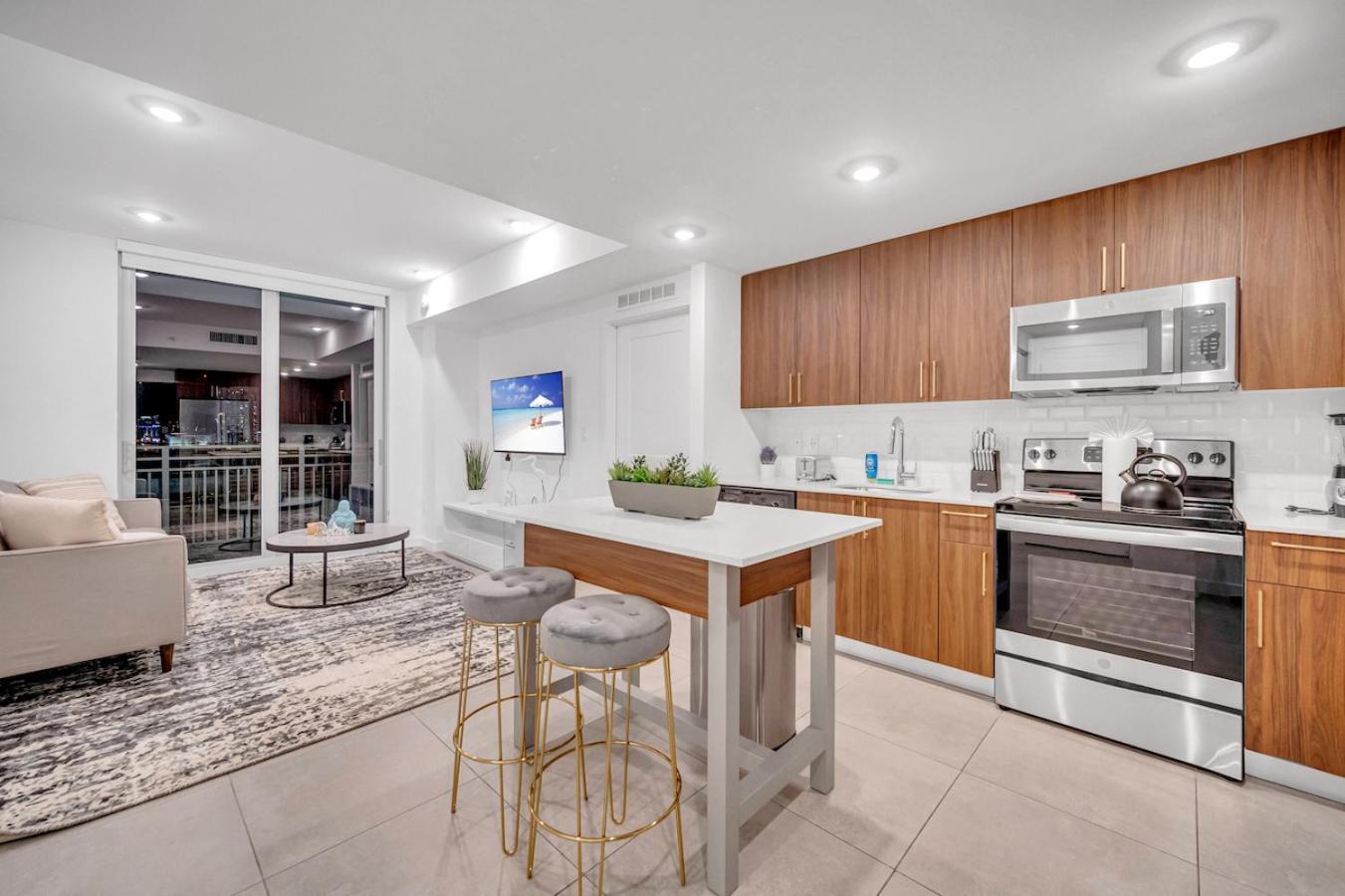 Exclusive In Downtown With Pool Views And Free Parking Appartamento *